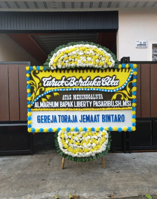 Papan Bunga Duka di Tam Ngurhir
