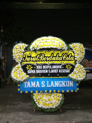 Papan Bunga Duka di Tam Ngurhir
