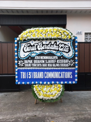 Papan Bunga Duka di Tam Ngurhir